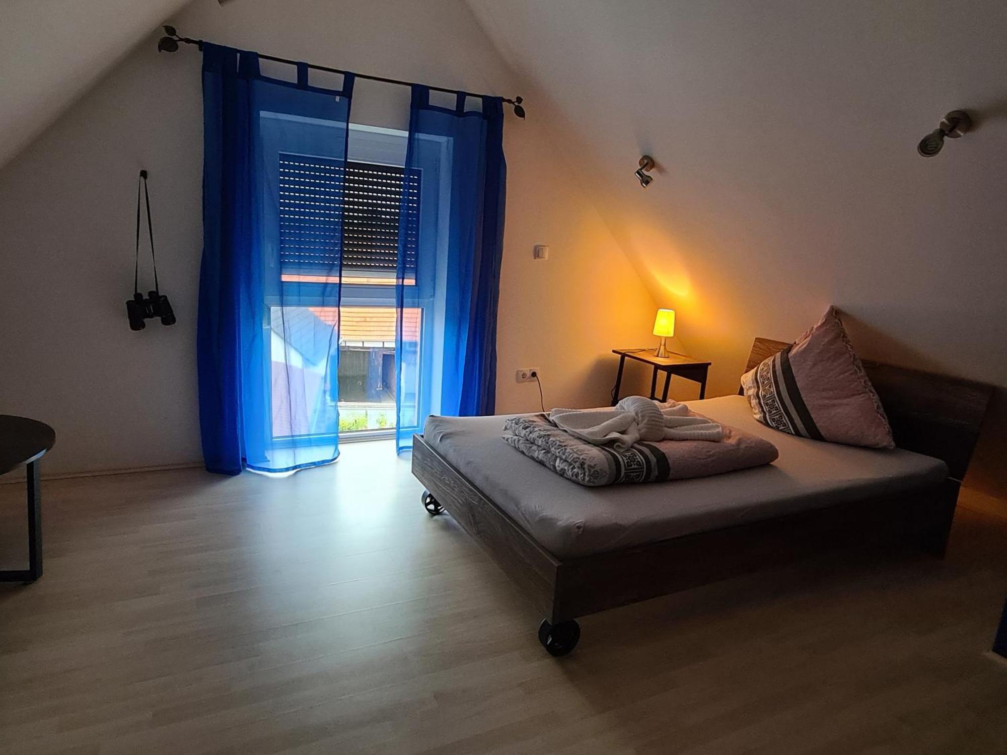 Ferienwohnung Pflueger Mit Terrasse เลาดา-เคอนิกส์โฮเฟน ภายนอก รูปภาพ